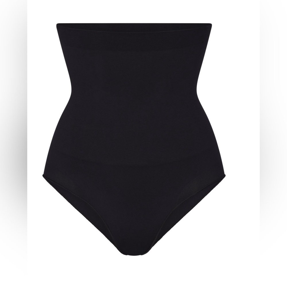 NWOT Skims Core Control High-Waisted Brief Black Shapewear size Medium